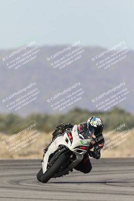 media/Nov-30-2025-TrackXperience (Sun) [[c0061d280f]]/3-Level 1/Session 3 (Turn 16)/